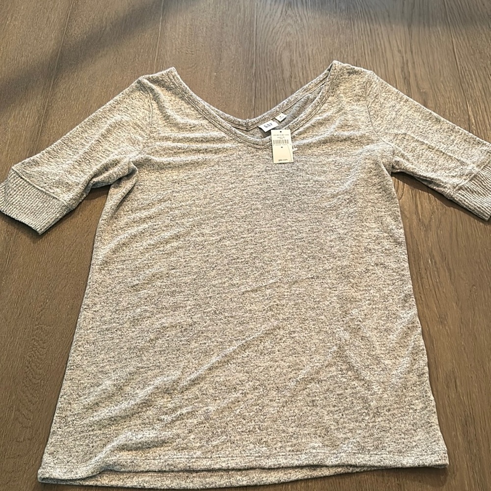 Gray Gap Shortsleeved Sweater